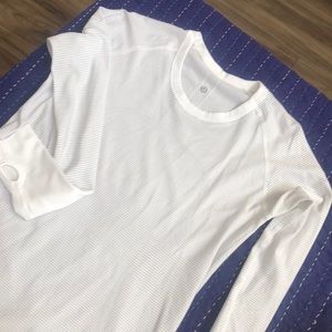 Lulu Lemon white long sleeves under wear shirt